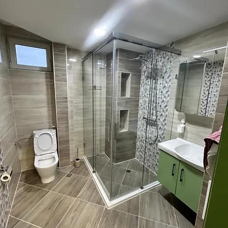 Apartment Quiet 2bd Near Sea Garden & By Apartmax Warna