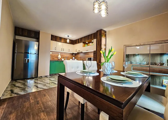 Quiet 2bd Near Sea Garden & By Apartmax Apartment *