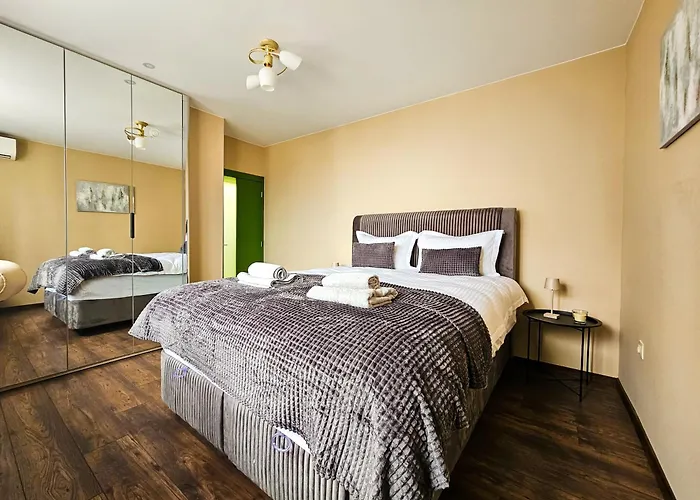 Apartment Quiet 2bd Near Sea Garden & By Apartmax Varna