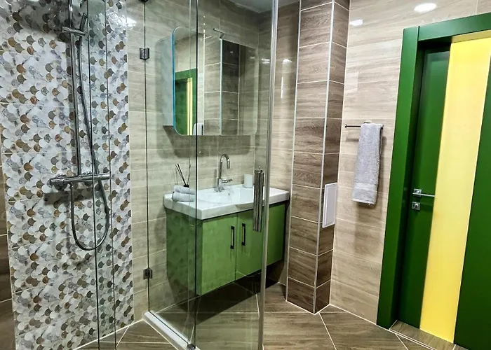 Quiet 2bd Near Sea Garden & By Apartmax Varna