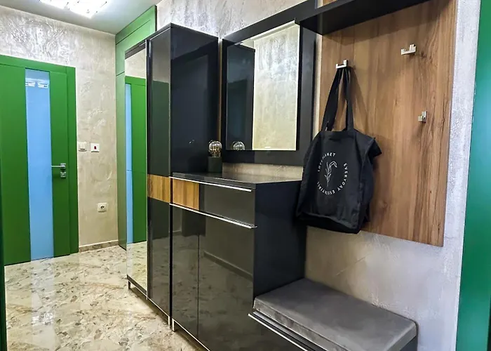 Quiet 2bd Near Sea Garden & By Apartmax Varna