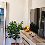 Quiet 2bd Near Sea Garden & By Apartmax Varna