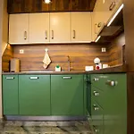 Quiet 2bd Near Sea Garden & By Apartmax Apartment *