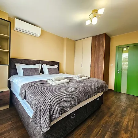 Quiet 2bd Near Sea Garden & By Apartmax * Varna