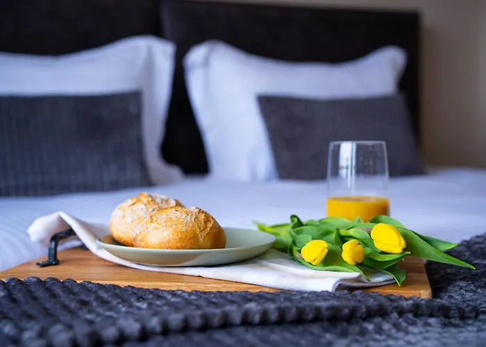 Daire Quiet 2bd Near Sea Garden & By Apartmax Varna