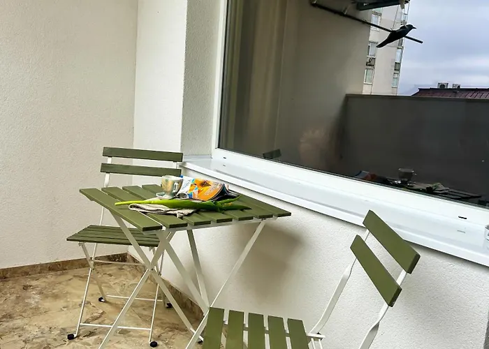 Quiet 2bd Near Sea Garden & By Apartmax *